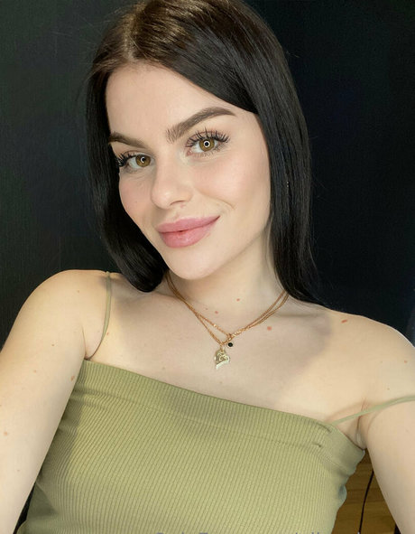 nika dream top sexy foto