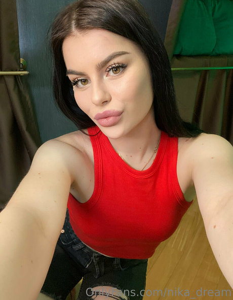 nika dream schauspielerin akt bild