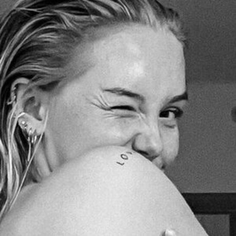 große rothaarige onlyfans erotische bilder