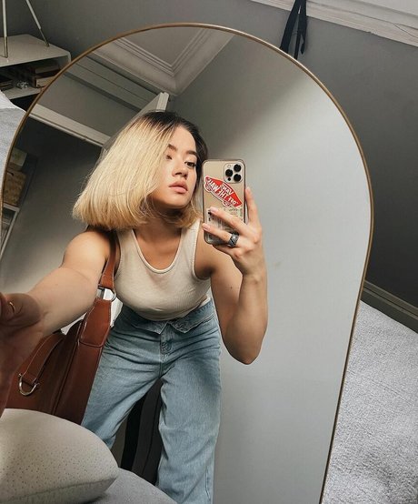 Anne Whisper heiße sexy bilder