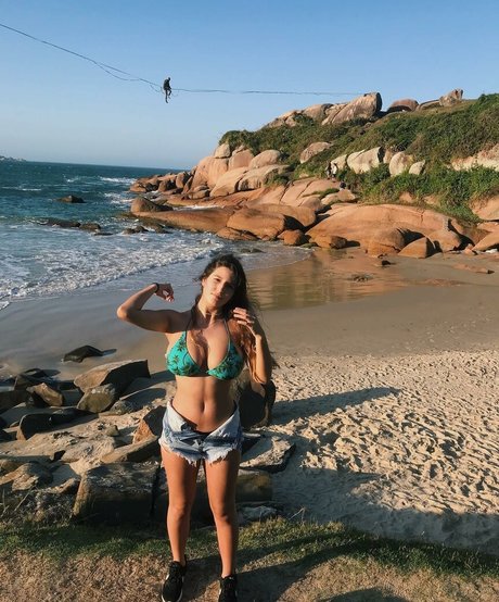 Beatriz Neuman sexy fotos