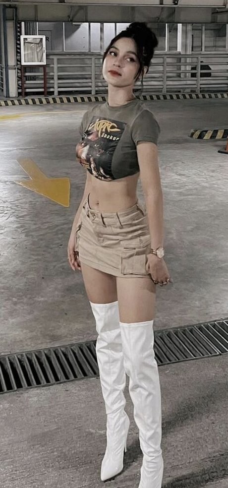 Criselda Alvarez kunst pornostar galerien