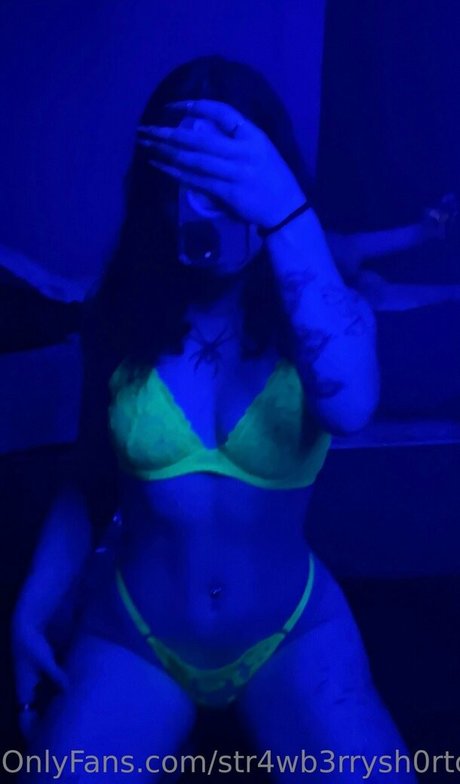 str4wb3rrysh0rtc4k3 akt foto