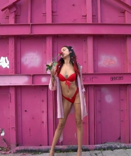 Shira Mosi pornostar hd bild