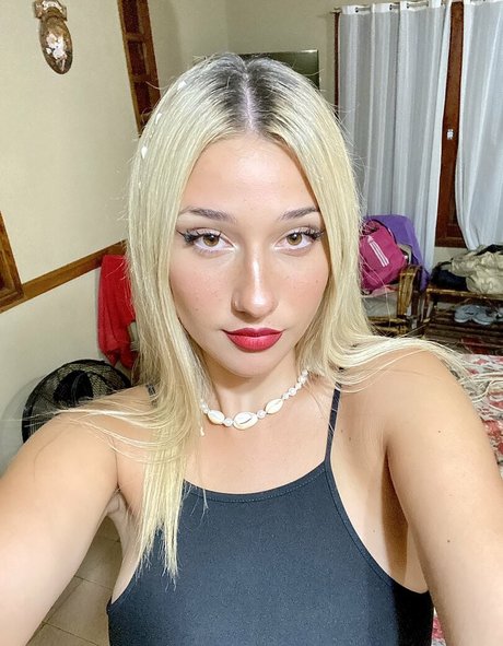 junge onlyfans nackt pornografische fotos