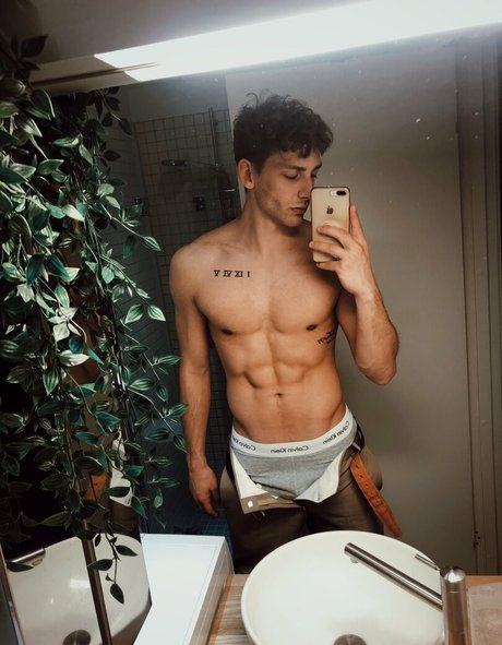 battyboyfree heiße nackte bilder