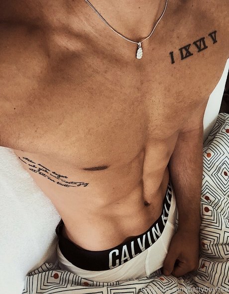 asiatische schwule onlyfans perfekte nacktheit foto