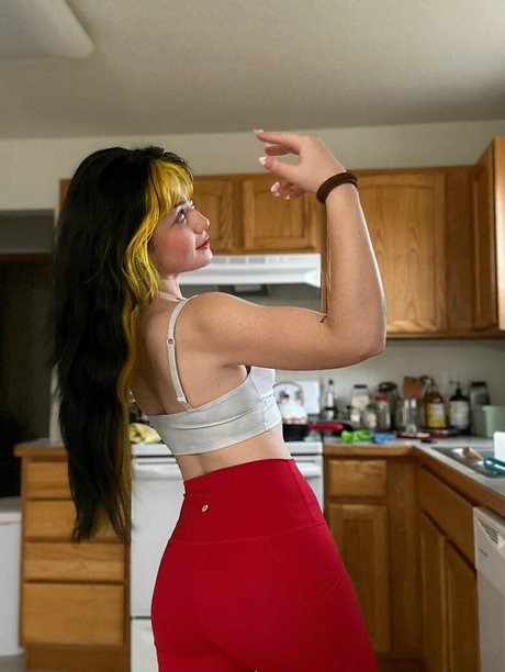 männliche asiatische onlyfans schöne akt fotos