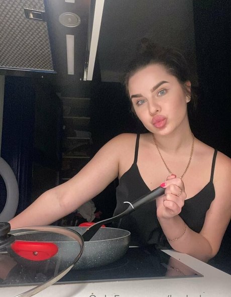 leyla luxxx heiße schöne bilder