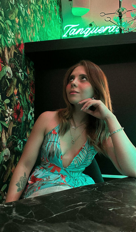 mianataliah model xxx galerie