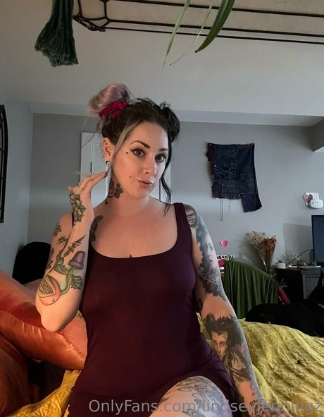 lindseyjenningz nacktheit exklusive bild