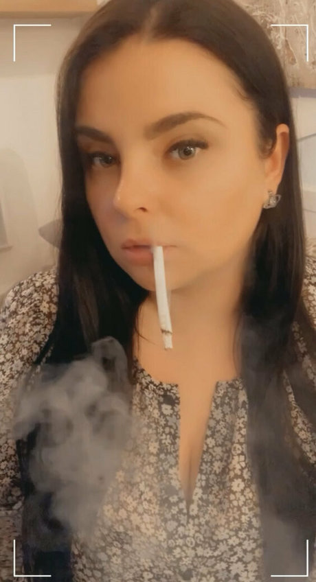 scarletjames301 hübsche nette bild