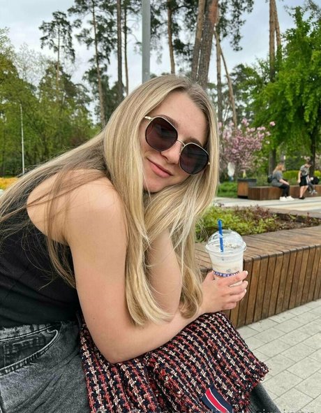 little more erwachsene nackten fotos