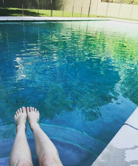 Ashley Hinshaw exklusive nacktheit fotos