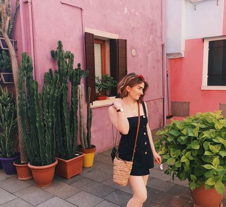 vollbusige dessous onlyfans erotische nackten fotos