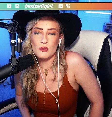 BasicWitGirl pornostar exklusive galerien