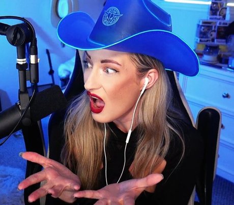 BasicWitGirl freie erotische foto