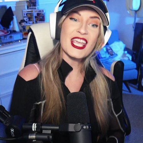 BasicWitGirl heiße nackte fotos