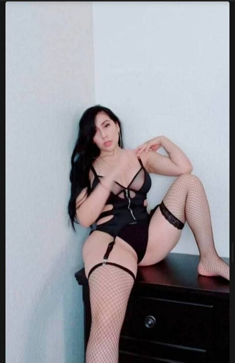 escorpioncita3 model akt bilder