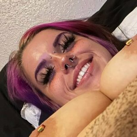 Souredpineapple perfekte heiße fotos