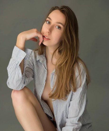 Ella Kosov nackt freie foto