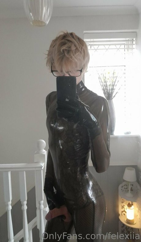 Felexiia model pornographische bild