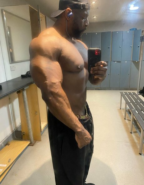 pleasure12368 schauspielerin erotische galerie