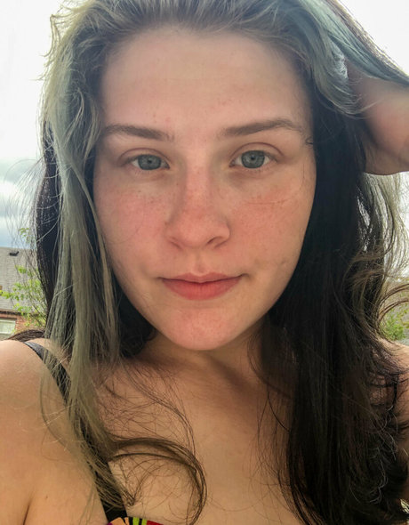 nessajade top nackten foto