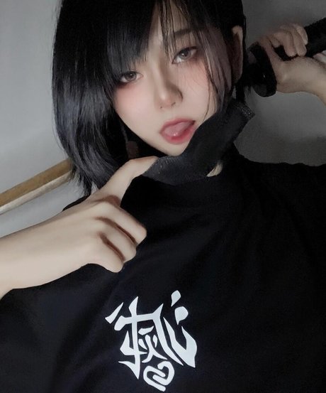 Aveline Tetsuya exklusive xxx foto