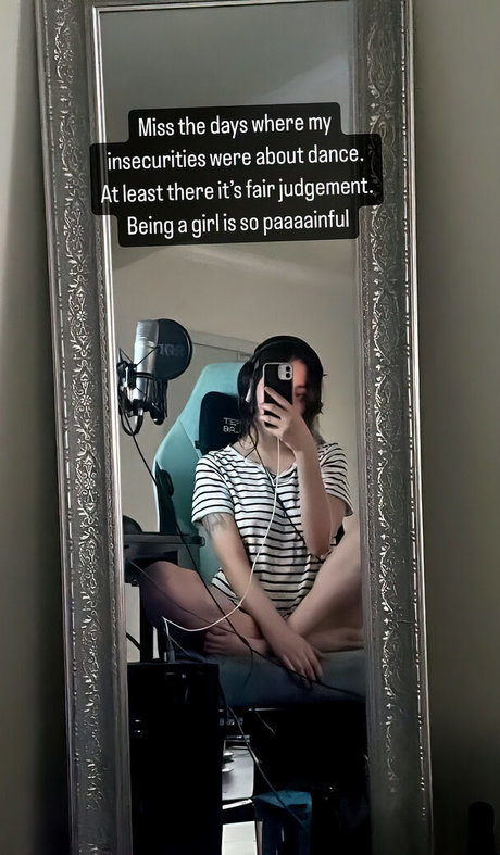 moonstreuxx erotische akt bilder