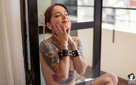 khachery schauspielerin nackt fotos