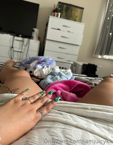 iamjuicykk schöne nackte foto