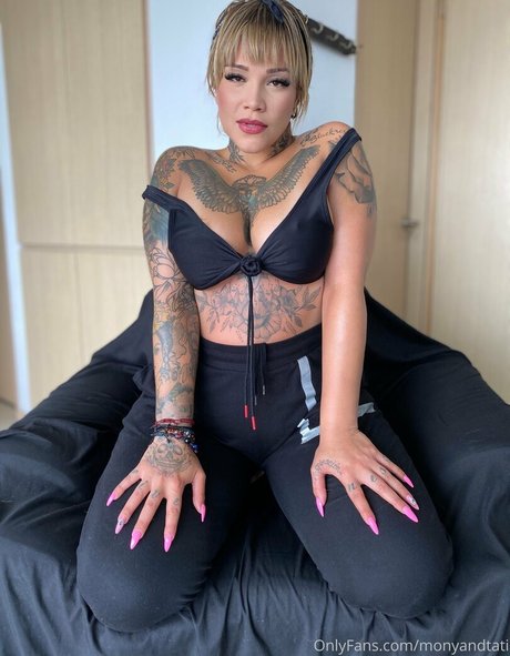 monyz heiße schöne bilder