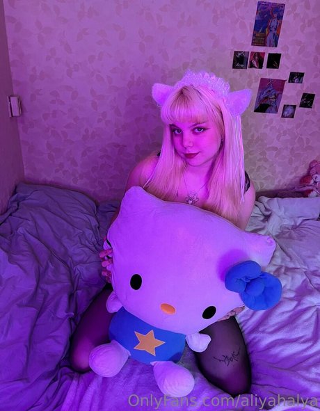 aliyahalya perfekte nackte fotos