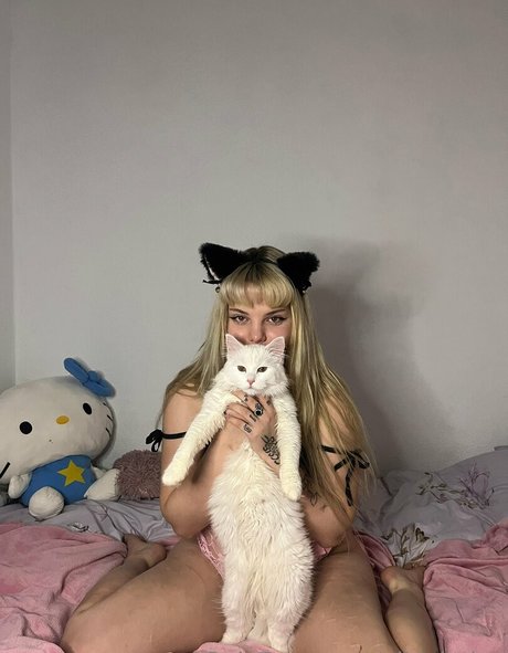 aliyahalya nackt erotische fotos