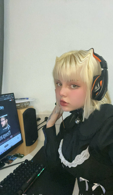 aliyahalya model pornographische fotos