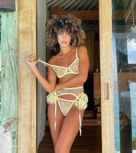 Eden Fines nackt freie bild