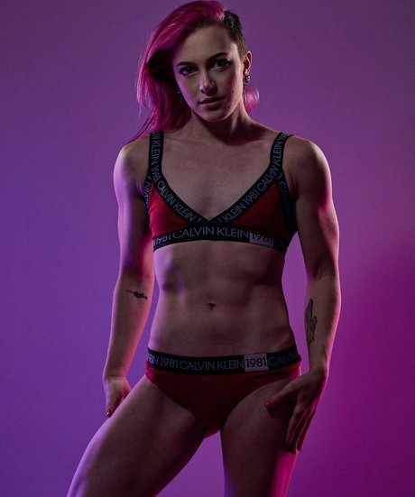 Claire Max erotische top galerie