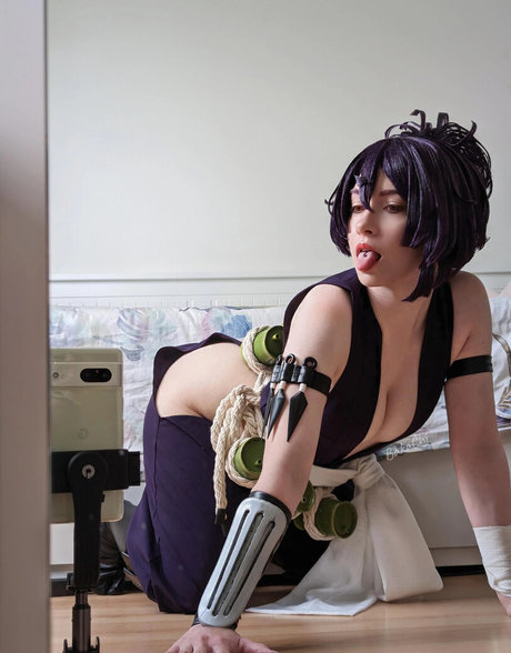 Bakachi Cos nacktheit pornostar bilder