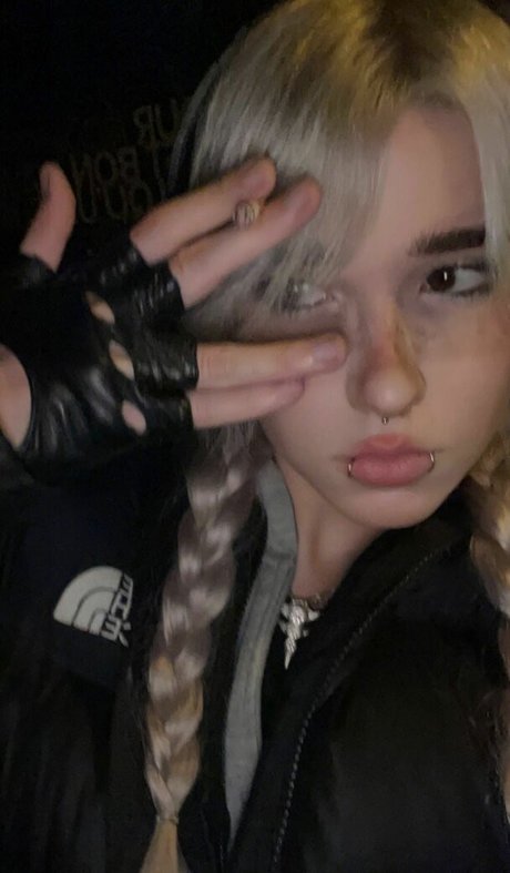 Arielle Maxine hd nackt galerie