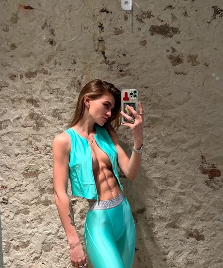 Anastasiia Mironova schauspielerin heiße galerie