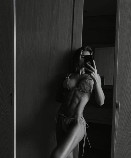 Anastasiia Mironova schöne freie bilder