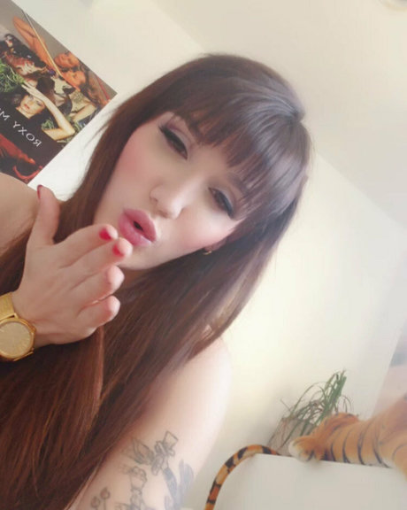 lenamoonxo heiße nackt bilder