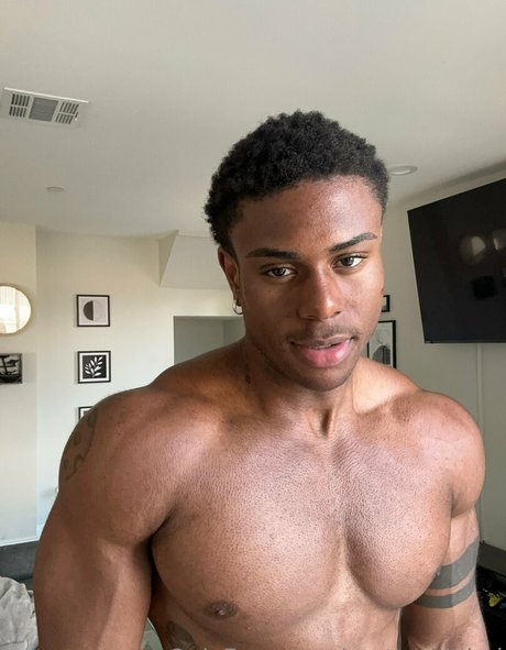 sehr dünne onlyfans exklusive pornografische foto