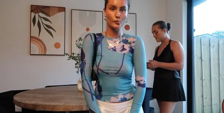 Destiny Sines perfekte foto