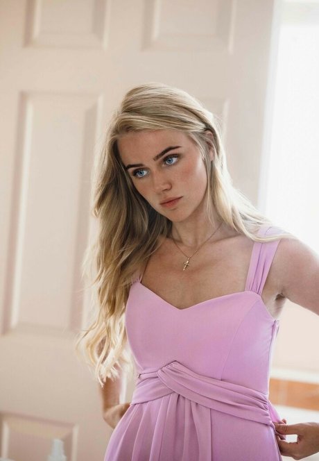 Eva Vlaardingerbroek model foto