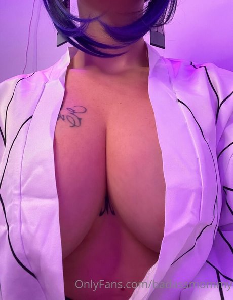 badassmommy erwachsene nackt bild