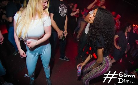 asiatische strumpfhosen onlyfans heiße nette bilder