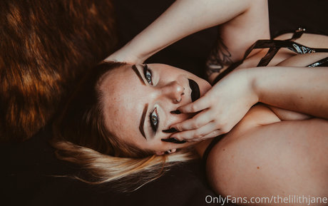 Lilith Jane kostenlose sexy foto