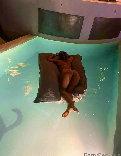 batty red hair hd nacktheit galerien